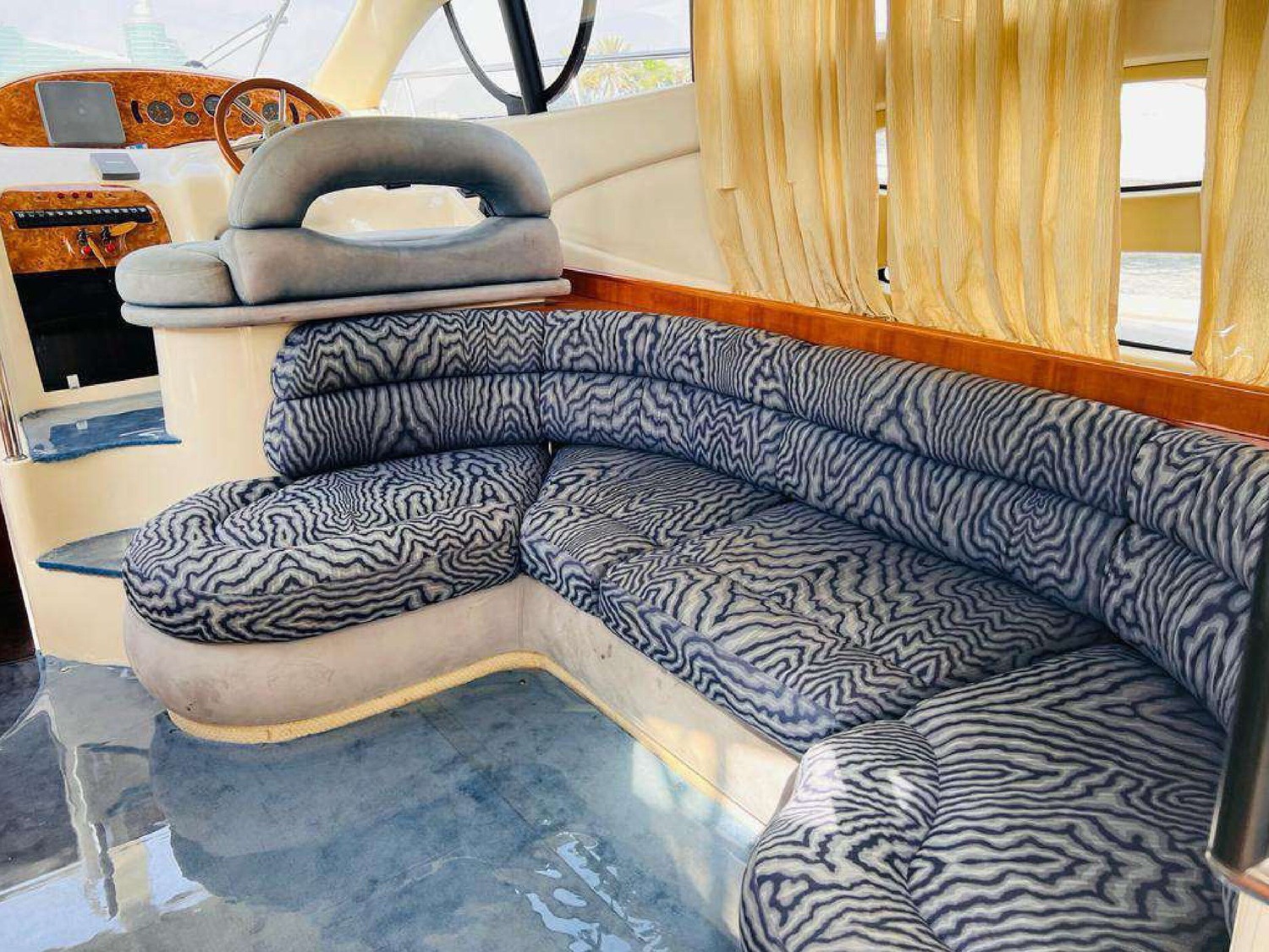 imageye___-_imgi_9_42-FEET_06-1